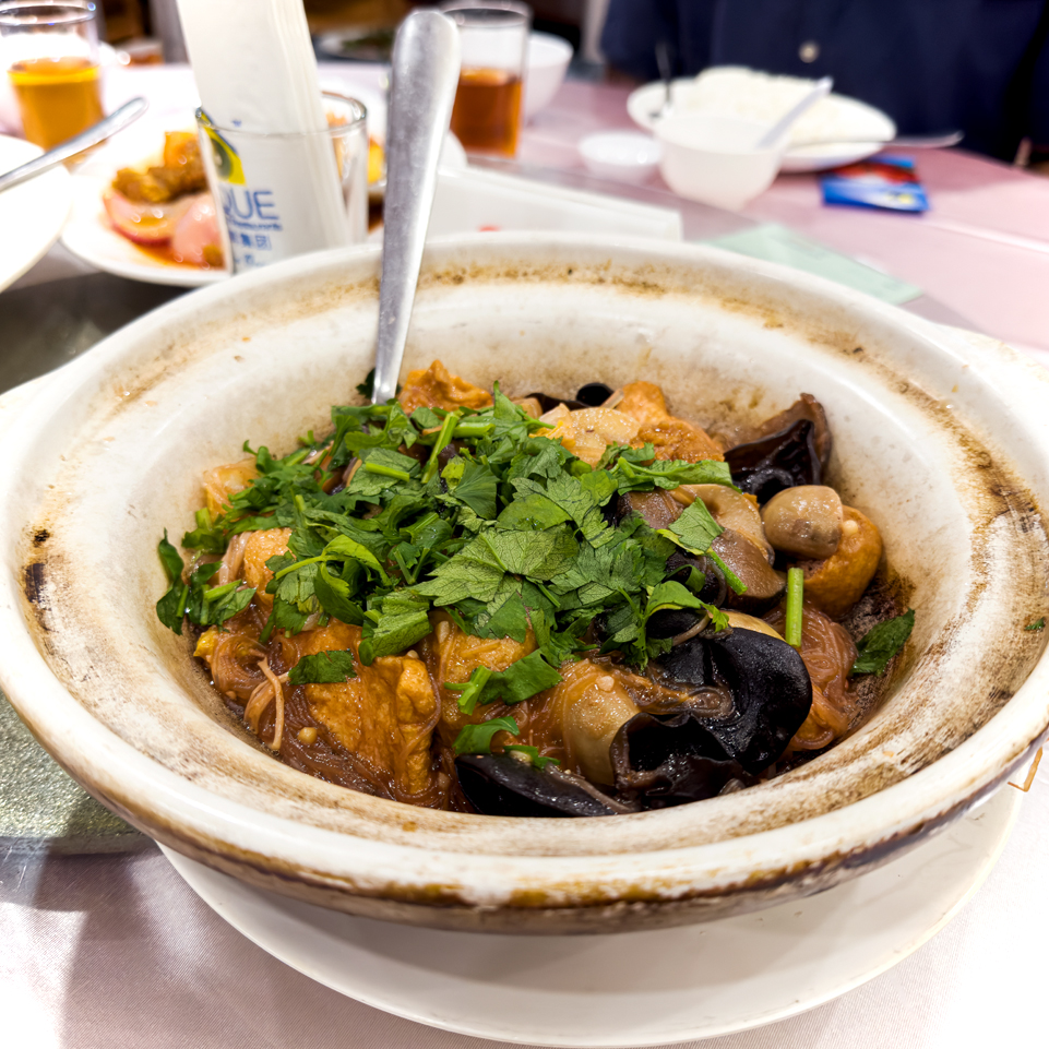 vegetarian claypot petaling jaya pantai seafood coriander tofu mushroom vegetable